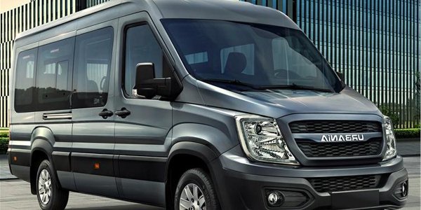 Force Urbania Luxury Van